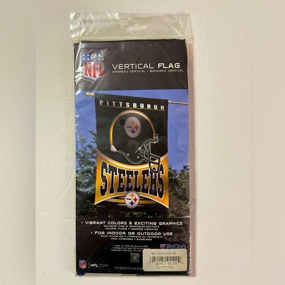 New In Package Pittsburgh Steelers Vertical Flag NFL Made by Wincraft - Picture 1 of 2
